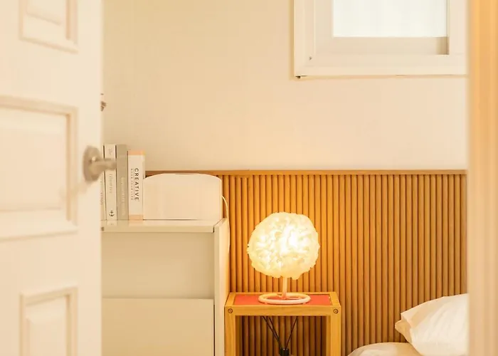 Gwangalli Beach, Sleeps8, Busan,family Trip, 20 Minutes To Nampo, 20 Minutes To Jeonpo *