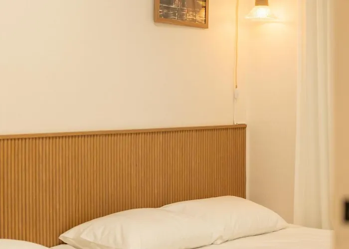 Apartment Gwangalli Beach, Sleeps8, Busan,family Trip, 20 Minutes To Nampo, 20 Minutes To Jeonpo *